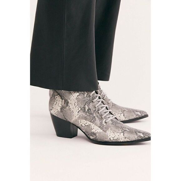 NEW FREE PEOPLE COCONUTS VEGAN LACE UP BOOT - Picture 3 of 3